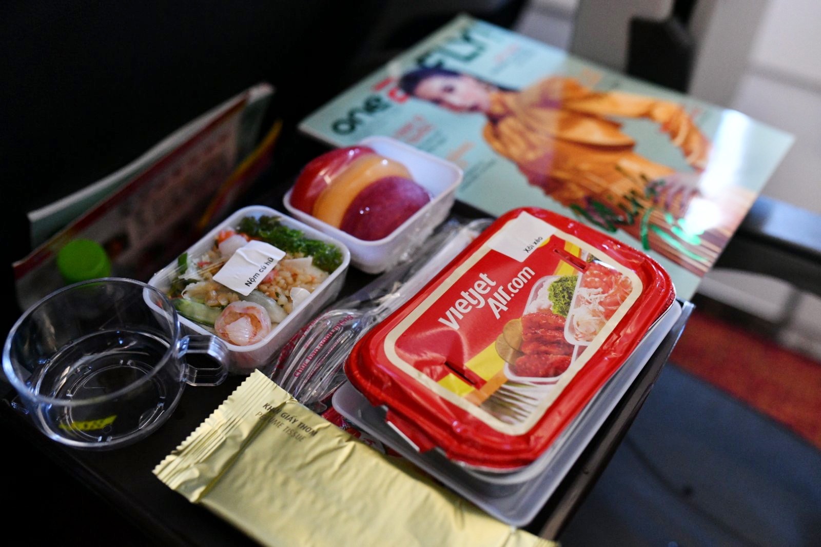 hot-meal-vietjet-1647572372.jpg