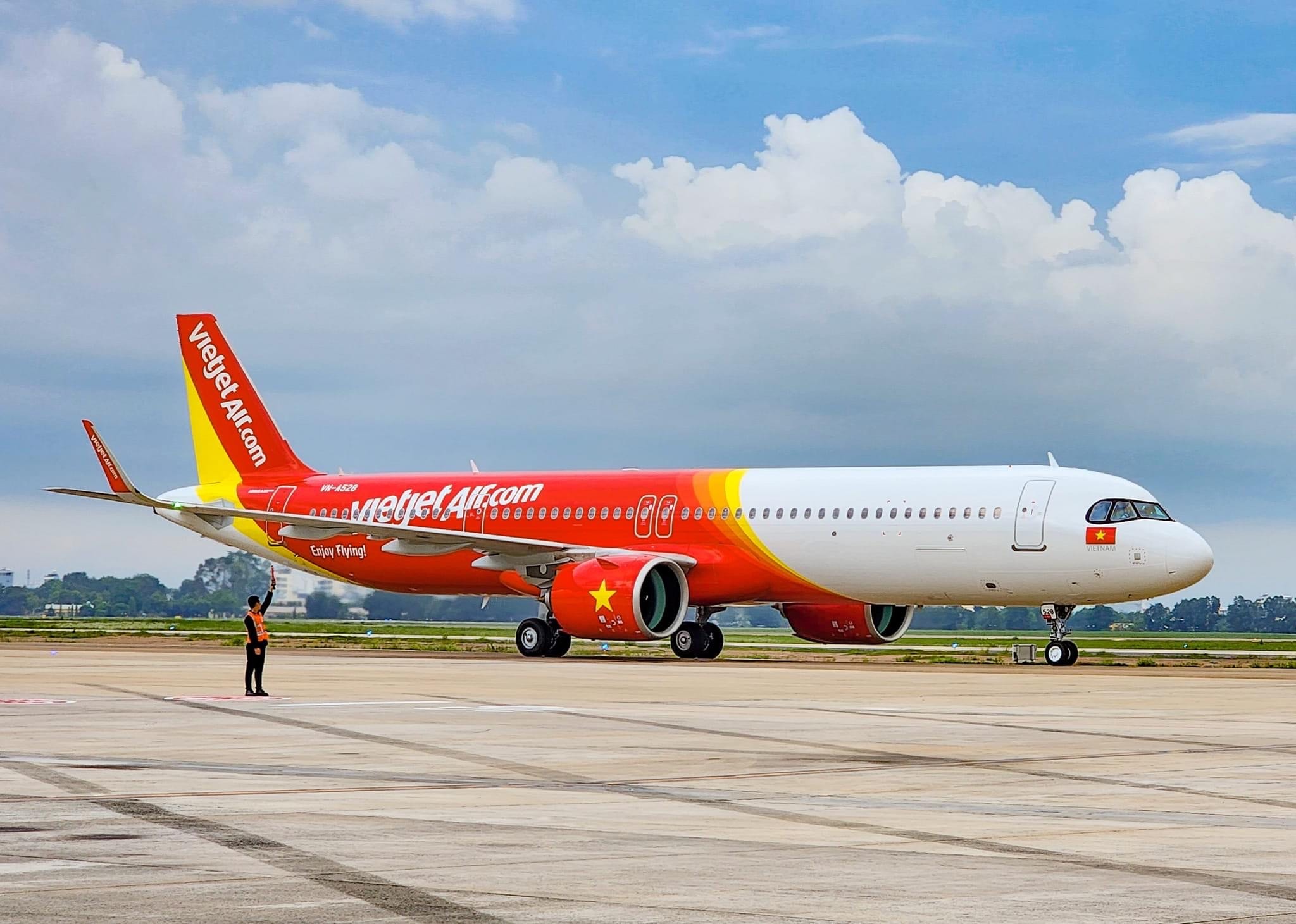 vj-a321-aircraft-1684235461.jpg