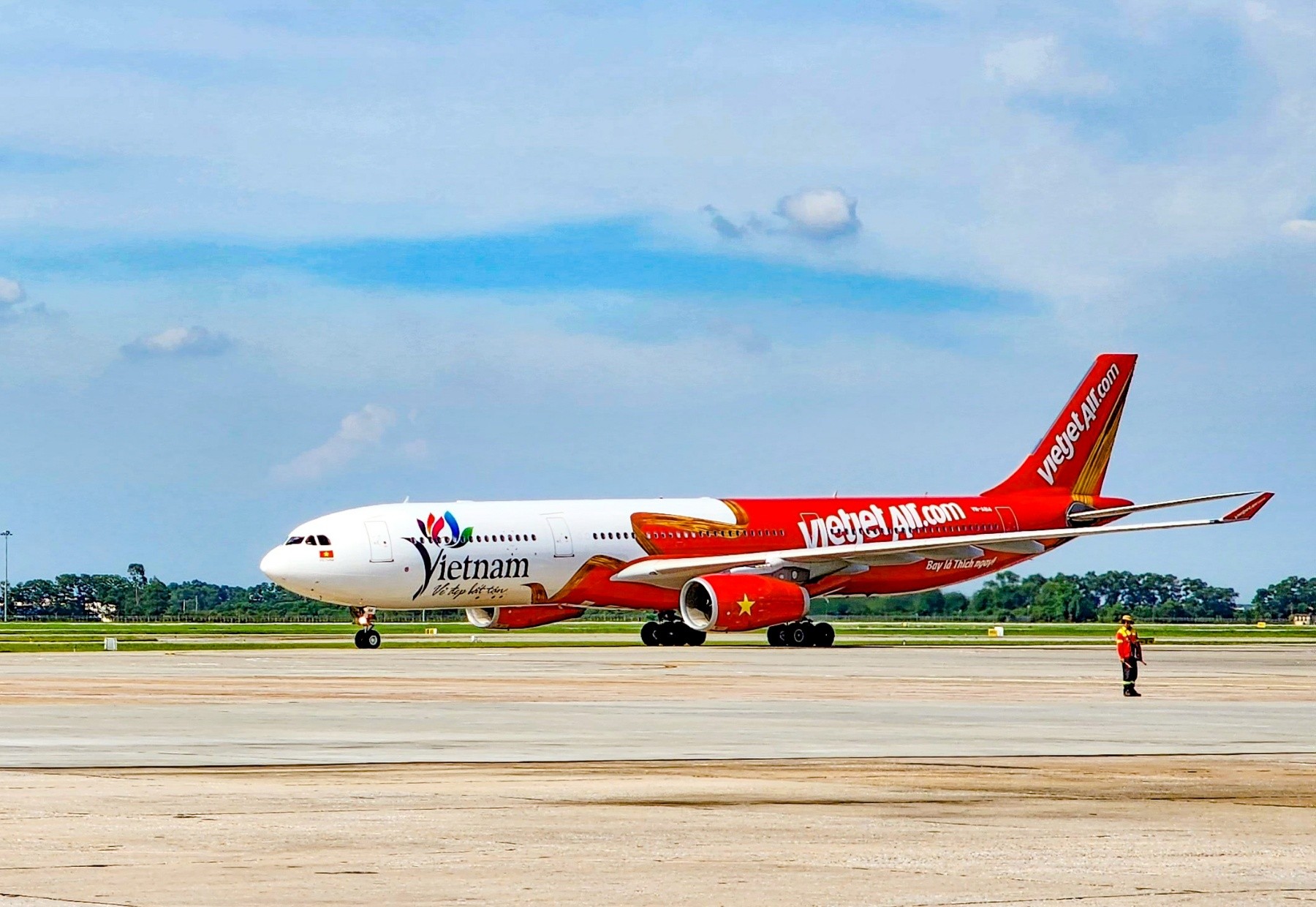 tau-bay-vietjet-1737178200.jpg