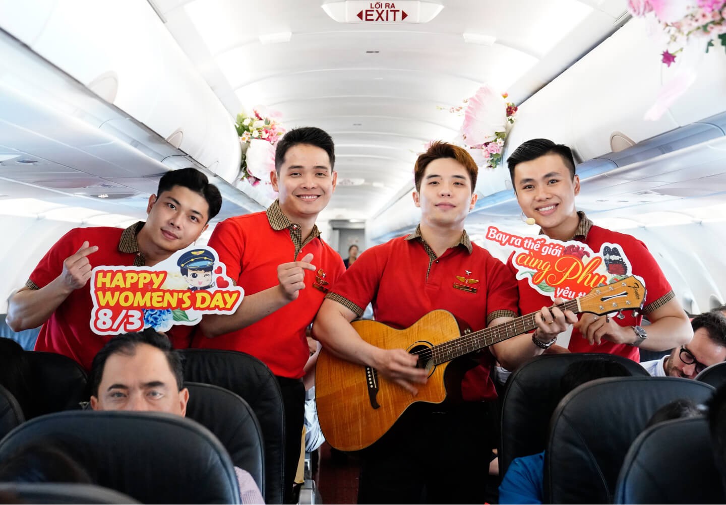 tiep-vien-hang-khong-vietjet1-1740623844.jpg