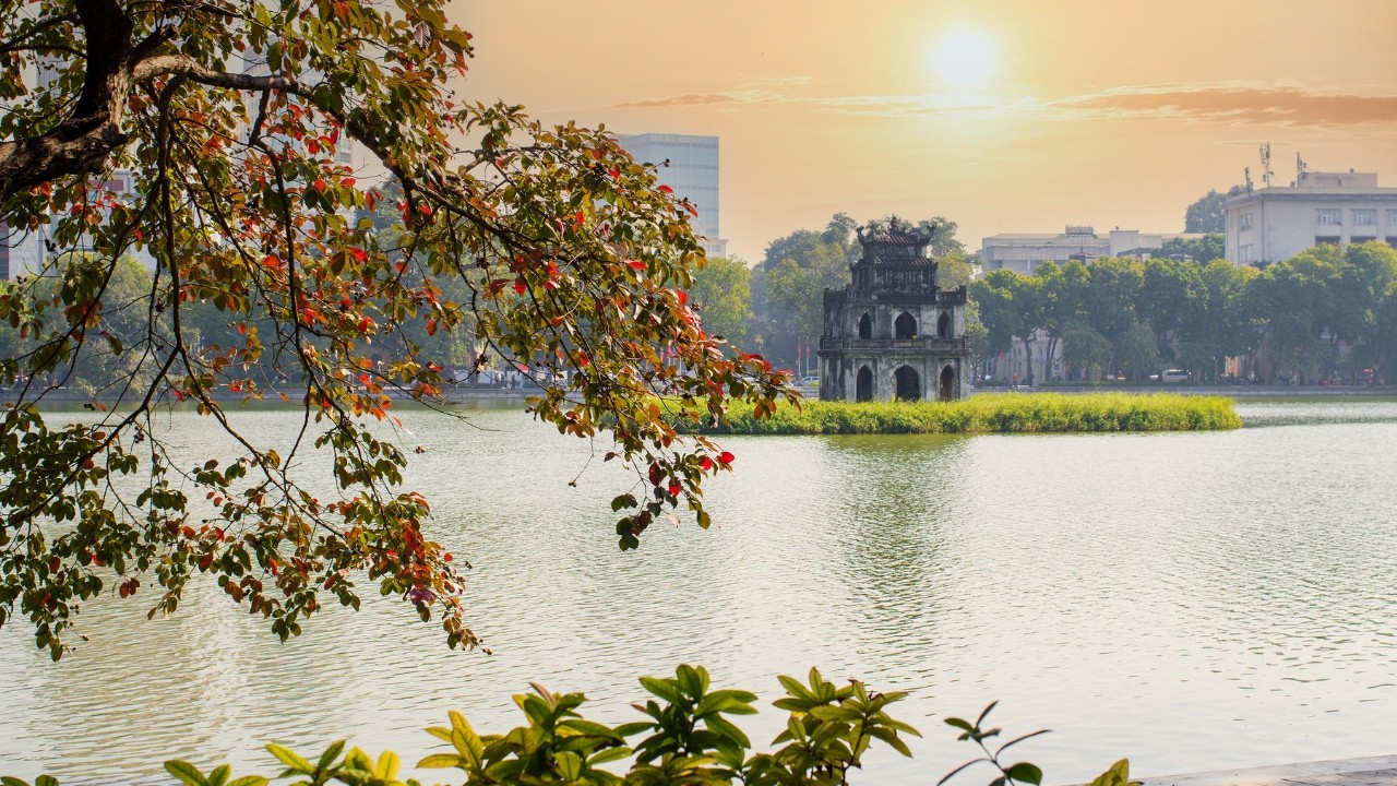 hoan-kiem-lake-1741578058.jpg