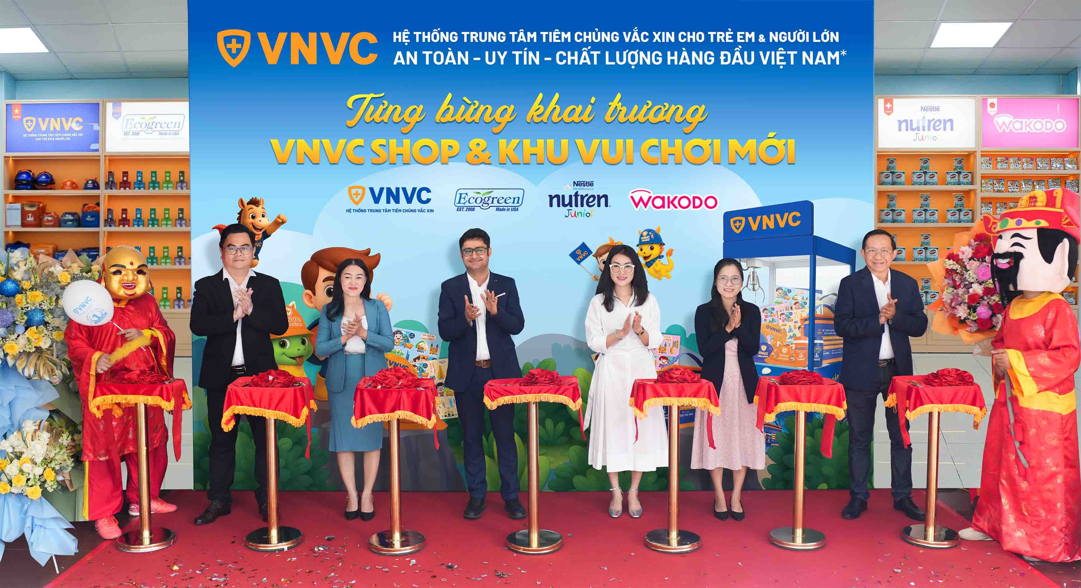 1-le-khai-truong-vnvc-shop-1-1748850569.jpg
