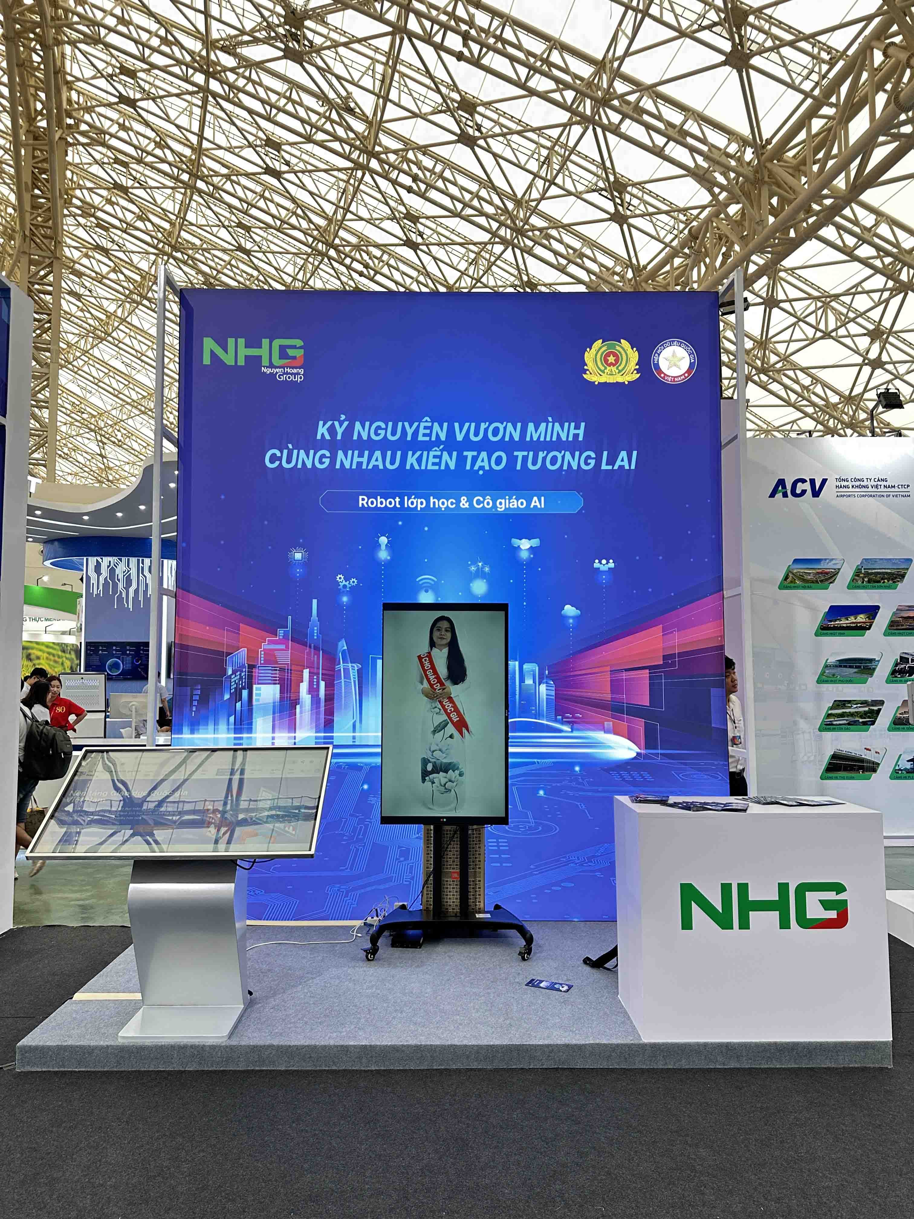 cac-giai-phap-cong-nghe-giao-duc-cua-tap-doan-nguyen-hoang-duoc-gioi-thieu-tai-trien-lam-1756474890.jpg