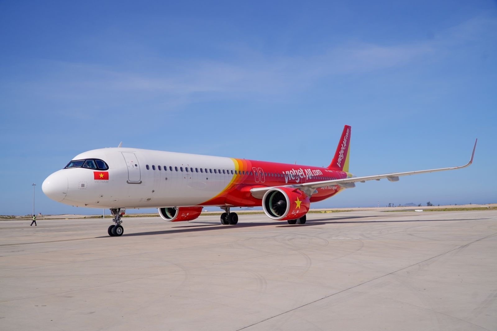 tau-bay-vietjet-1-1756469843.jpg