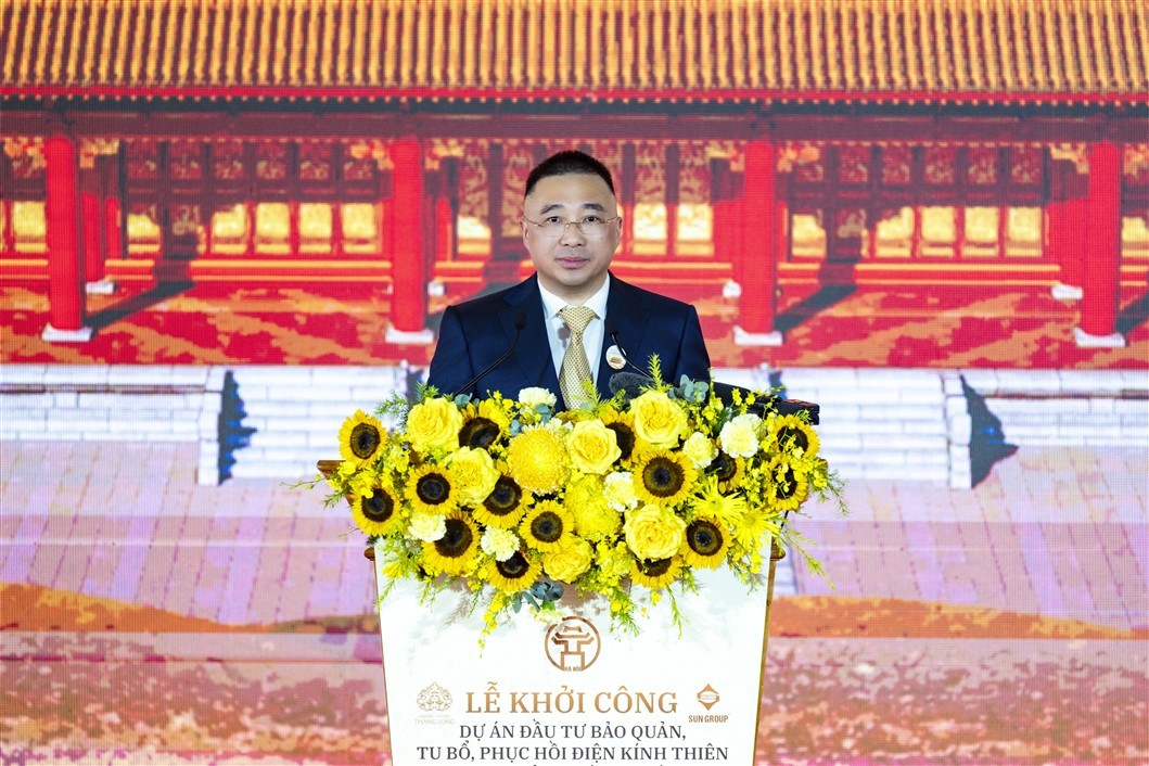 ong-tran-minh-son-thanh-vien-hoi-dong-sang-lap-pho-chu-tich-thuong-truc-hoi-dong-quan-tri-tap-doan-sun-group-chia-se-tai-le-khoi-cong-1790685496.jpg