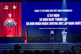 Vinamilk đón nhận Huân chương Độc lập hạng nhất