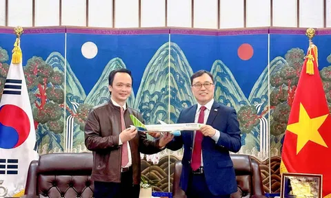 Ông Trịnh Văn Quyết gặp gỡ Đại sứ quán Hàn Quốc, tái xuất thương trường