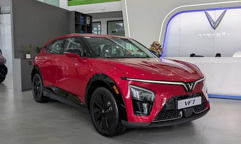 Người dùng Việt chấm điểm VinFast VF 7: Đây là chiếc xe vượt mọi kỳ vọng, từ thiết kế đến trải nghiệm