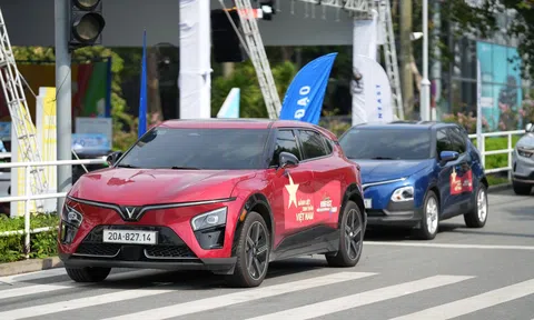 VinFast VF 7 hưởng loạt ưu đãi lớn, mở ra “điểm rơi” mua xe trước Tết