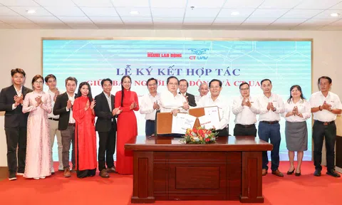 Cú bắt tay đầu năm mới: Đưa kinh tế không gian tầm thấp bảo vệ biển đảo và thềm lục địa