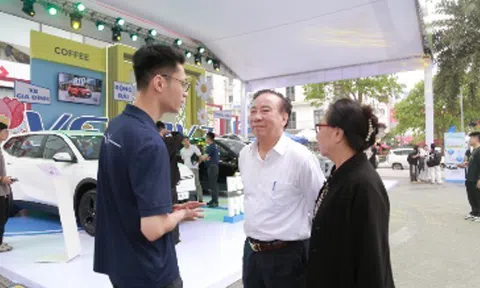 Từ gia đình trẻ tới người lớn tuổi đều “ưng” VinFast VF MPV 7 vì những lý do này