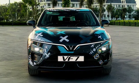 Đếm ngược ưu đãi tháng 4: VF 7 lăn bánh chỉ từ hơn 700 triệu đồng