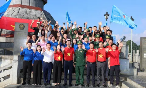 Vietjet tiếp lửa hành trình “Tôi yêu Tổ quốc tôi”