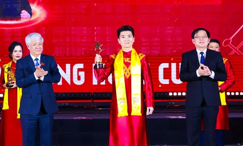 Phó Chủ tịch SHB Đỗ Quang Vinh tham gia Đoàn Chủ tịch Hội Doanh nhân trẻ Việt Nam khóa VIII