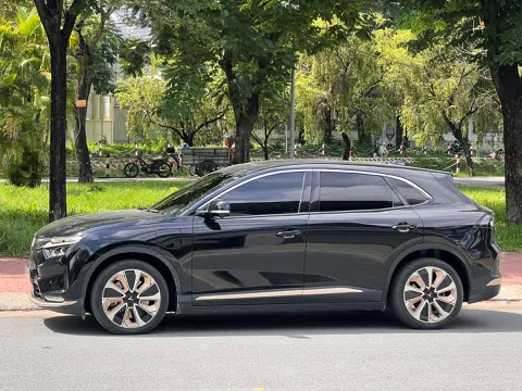 Chủ xe VinFast VF 8 chia sẻ sau 40.000 km: “Xe mạnh, sạc 0 đồng và dịch vụ hậu mãi 5 sao không có gì để chê”