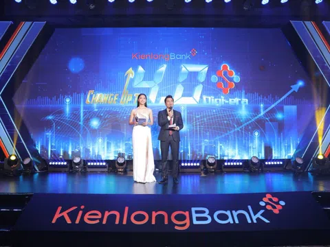 Mãn nhãn với chương trình biểu diễn nghệ thuật tại sự kiện kỷ niệm 26 năm KienlongBank
