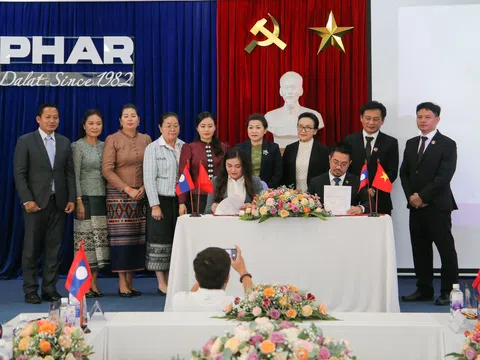 Ladophar đón tiếp phái Đoàn ngoại giao Lào & Ký kết mở rộng vùng trồng dược liệu chiến lược