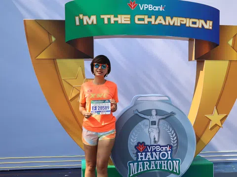 Dàn runner xinh đẹp đổ bộ VPBank HaNoi Marathon 2022