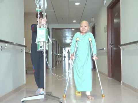 Vinmec thực hiện ca thay khớp tăng trưởng đầu tiên tại Việt Nam cho bệnh nhi ung thư xương