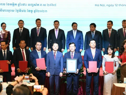 Thủ tướng Việt Nam và Thủ tướng Campuchia chúc mừng khai trương đường bay Hà Nội - Siem Reap của Vietjet