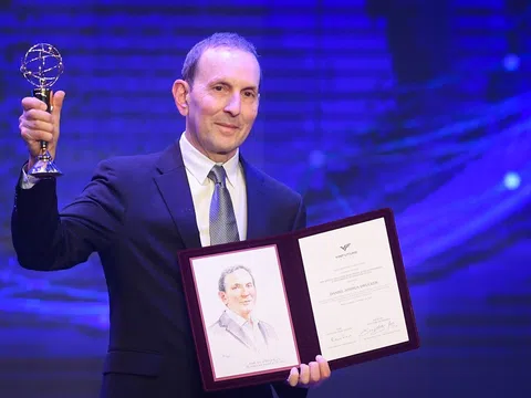 3 chủ nhân giải thưởng VinFuture 2023 lọt Top 100 người ảnh hưởng nhất thế giới