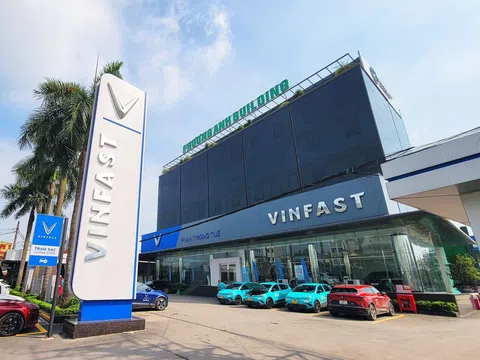 Điều gì phía sau làn sóng chuyển đổi của các nhà phân phối xe xăng sang kinh doanh xe điện VinFast?