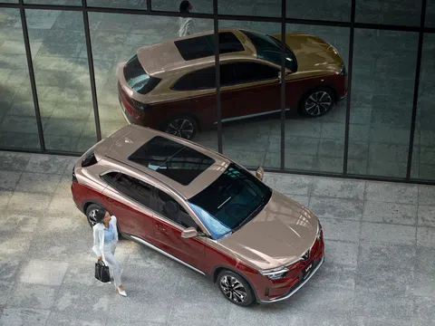 Nhận ưu đãi tới 267 triệu đồng, khách lên đời VF 8 “trong một nốt nhạc”