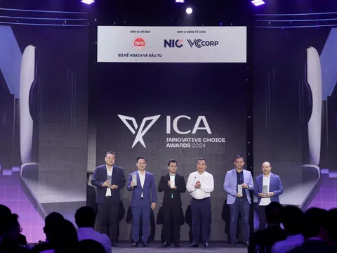 Xanh SM - quán quân giải thưởng “Thương hiệu tiêu biểu trong lĩnh vực Dịch vụ vận chuyển”