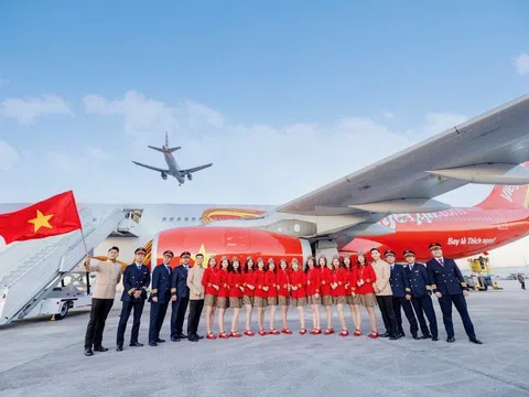 Tối ưu kết hợp con người và công nghệ, Vietjet nhận cùng lúc ba giải thưởng nhân sự quốc tế