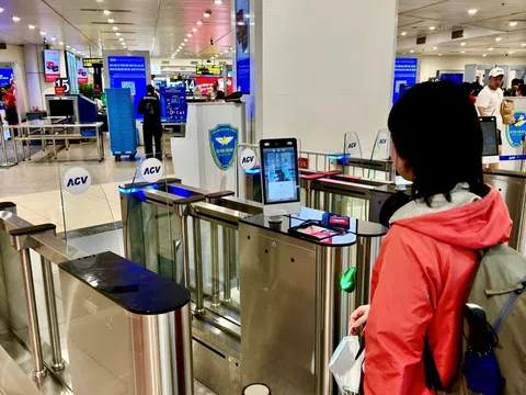 Đặt vé bay Vietjet và làm thủ tục dễ dàng bằng sinh trắc học trên ứng dụng VNeID