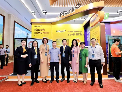 Tổng đài đa kênh thông minh của LPBank tạo dấu ấn nổi bật tại sự kiện Chuyển đổi số ngành ngân hàng 2025