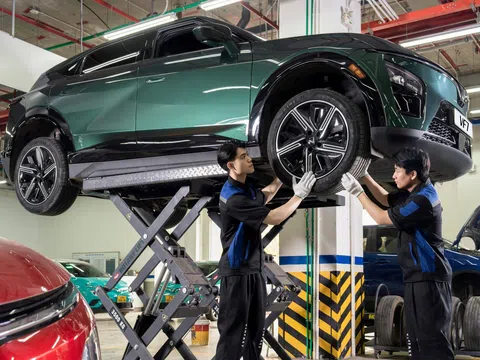 Dịch vụ hậu mãi tận tâm, chủ xe VinFast VF 8 tự tin chinh phục mọi nẻo đường tổ quốc