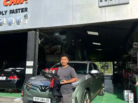 Chủ xưởng độ ô tô tại TP.HCM: Xe hãng khác sạc quá bất tiện, còn VF 8 thì đi đâu cũng yên tâm