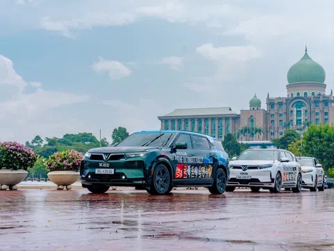 Đoàn xe VinFast VF 9 “phượt” Đông Nam Á: “Sạc xe điện tại Việt Nam vẫn xịn hơn”