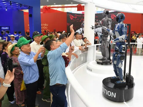 Vingroup ghi dấu ấn kiến tạo tại Triển lãm thành tựu đất nước 80 năm