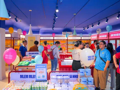 Kinh doanh trong nước và nước ngoài cùng tăng trưởng đưa “ông lớn ngành sữa” đạt đỉnh doanh thu mới trong quý 3