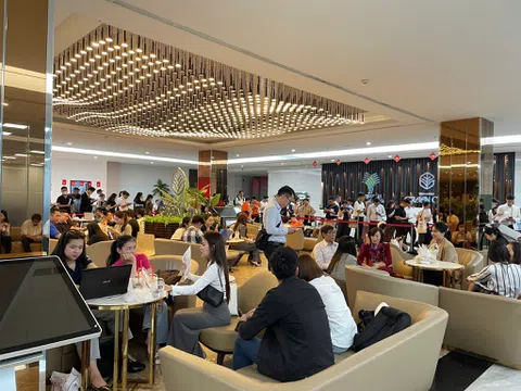 Chuyên gia lý giải hiện tượng khách xếp hàng giữ chỗ dự án Vinhomes Green Paradise