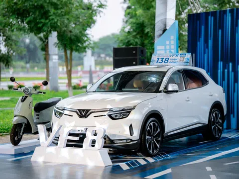 Chủ xe VinFast VF 8: “Chuyển từ xe xăng sang, lái nhàn hơn hẳn, chi phí giảm đáng kể”