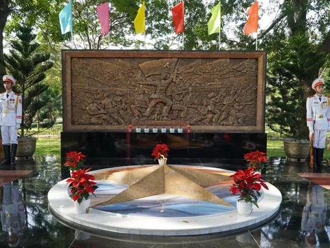 Nam A Bank đồng hành xây dựng công trình bia tưởng niệm cán bộ, chiến sĩ biệt động Sài Gòn – Gia Định