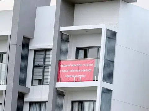 Cư dân Celadon City đồng loạt treo băng rôn, yêu cầu đối thoại với chủ đầu tư