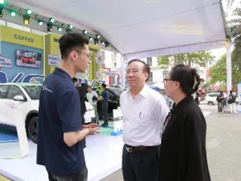 Từ gia đình trẻ tới người lớn tuổi đều “ưng” VinFast VF MPV 7 vì những lý do này