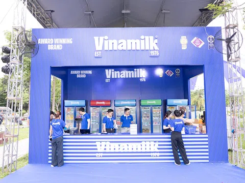 Vinamilk cùng trẻ em tận hưởng ngày hội mùa hè tại Phú Mỹ Hưng