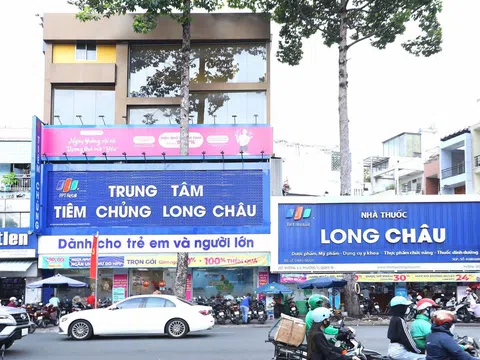 FRT lãi hơn 825 tỷ đồng nhưng dòng tiền kinh doanh âm 2.600 tỷ, tồn kho gần 15.000 tỷ đồng