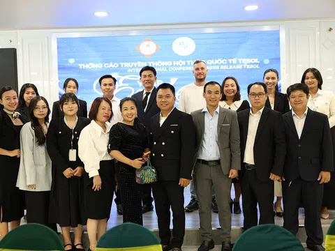 Mở thêm cánh cửa hội nhập cho người trẻ Việt